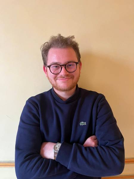 Corentin - Audio V Com Paris