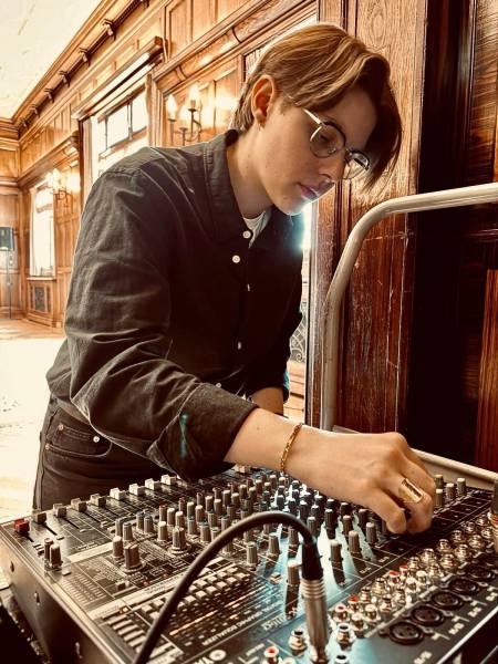 Audio V Com société de prestation audiovisuelle sur Paris